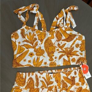 NWT Cider Print Cropped Tank